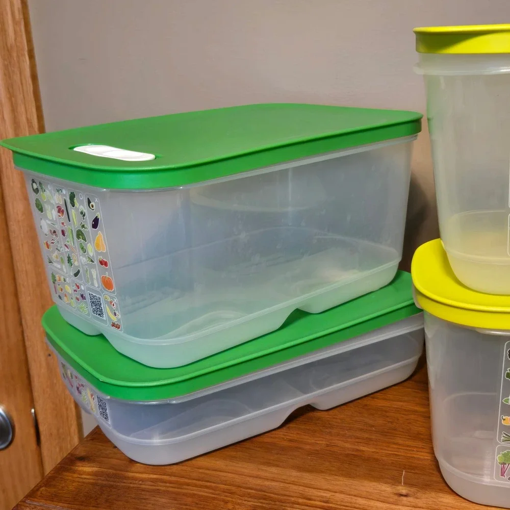Tupperware Fridgesmart 4 Piece Set Green Yellow Vented Produce Containers Clear